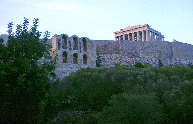 Athen - Akropolis vom Parkplatz aus