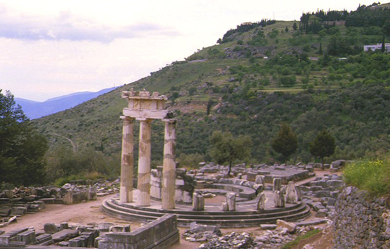 Delphi - Tholos
