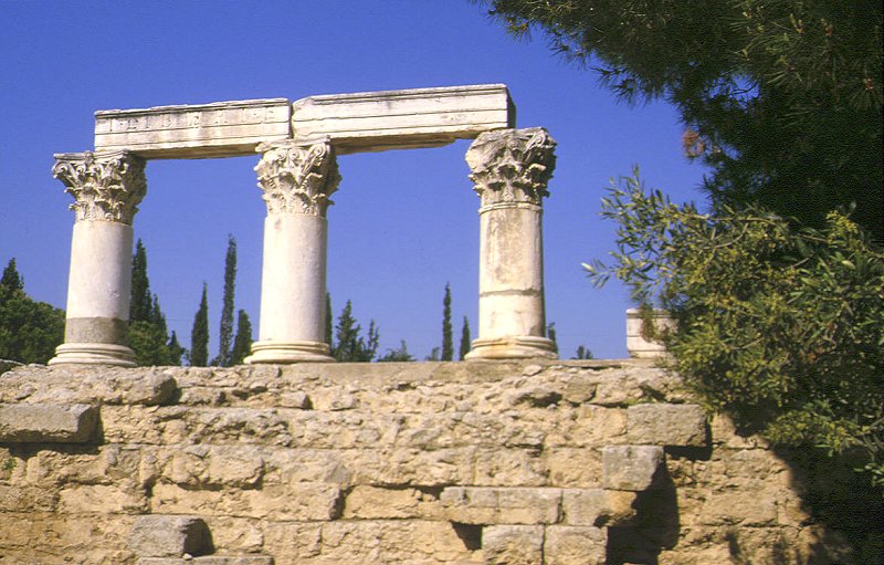 Säulenreihe in Altkorinth