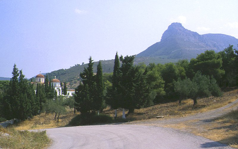 Berg-Kloster nördlich Lutraki